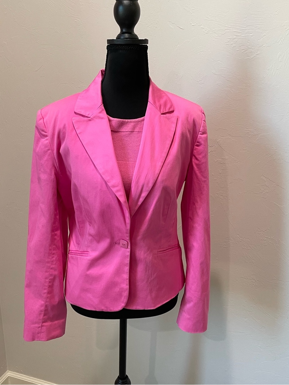 Tailored Pink Single-Button Women's Blazer Judith Hart